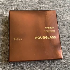 NWT| Hourglass Ambient Lighting Powder